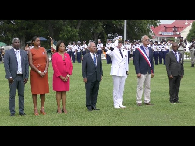 Commémoration du 11 novembre au Champ d’Arbaud de Basse-Terre.